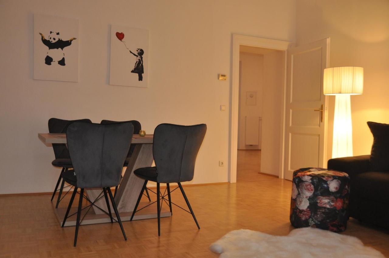 Wunderschone Altbauwohnung In Zentraler Lage Wien Eksteriør billede