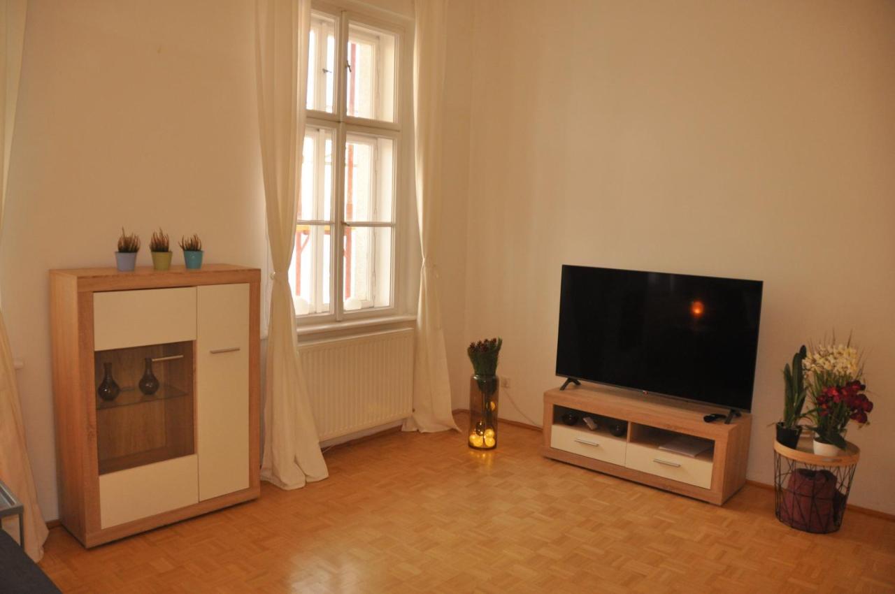 Wunderschone Altbauwohnung In Zentraler Lage Wien Eksteriør billede
